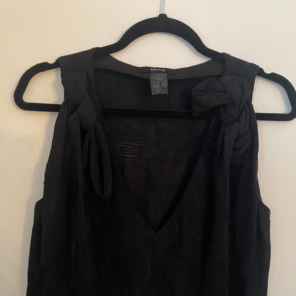 Smythe Black V Neck Sleeveless Blouse Top w/ Shoulder Bows Size XS - Picture 3 of 5